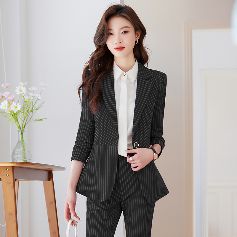 Blau gestreifter Anzug für Dam – Women'S Formal Wear Stores Bewertung und Preis